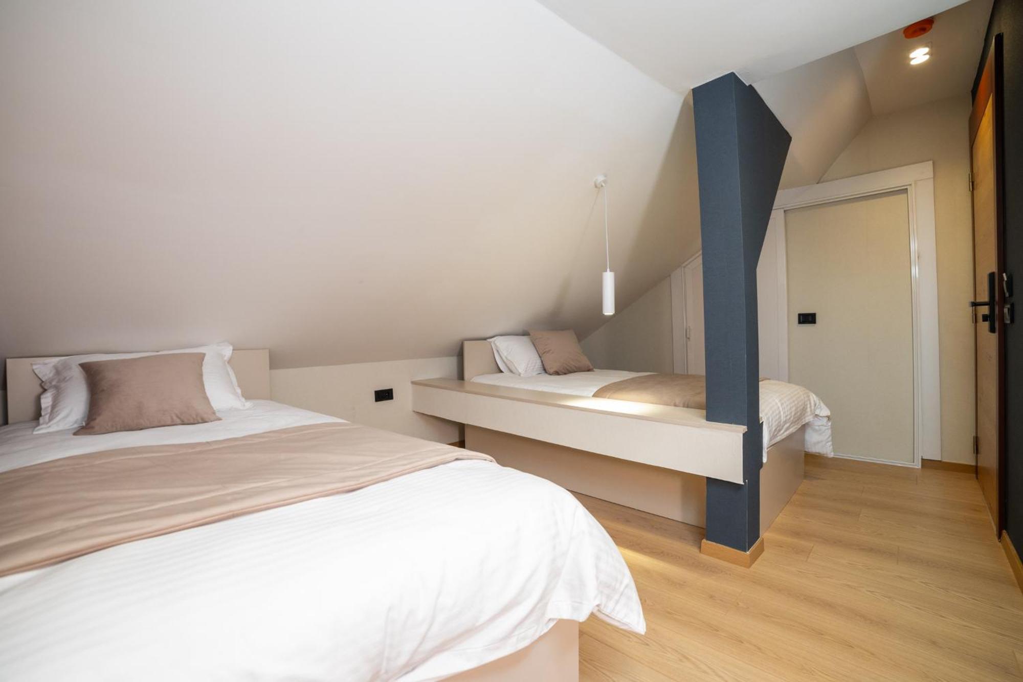 Hotel Ma Belle Pristina Buitenkant foto