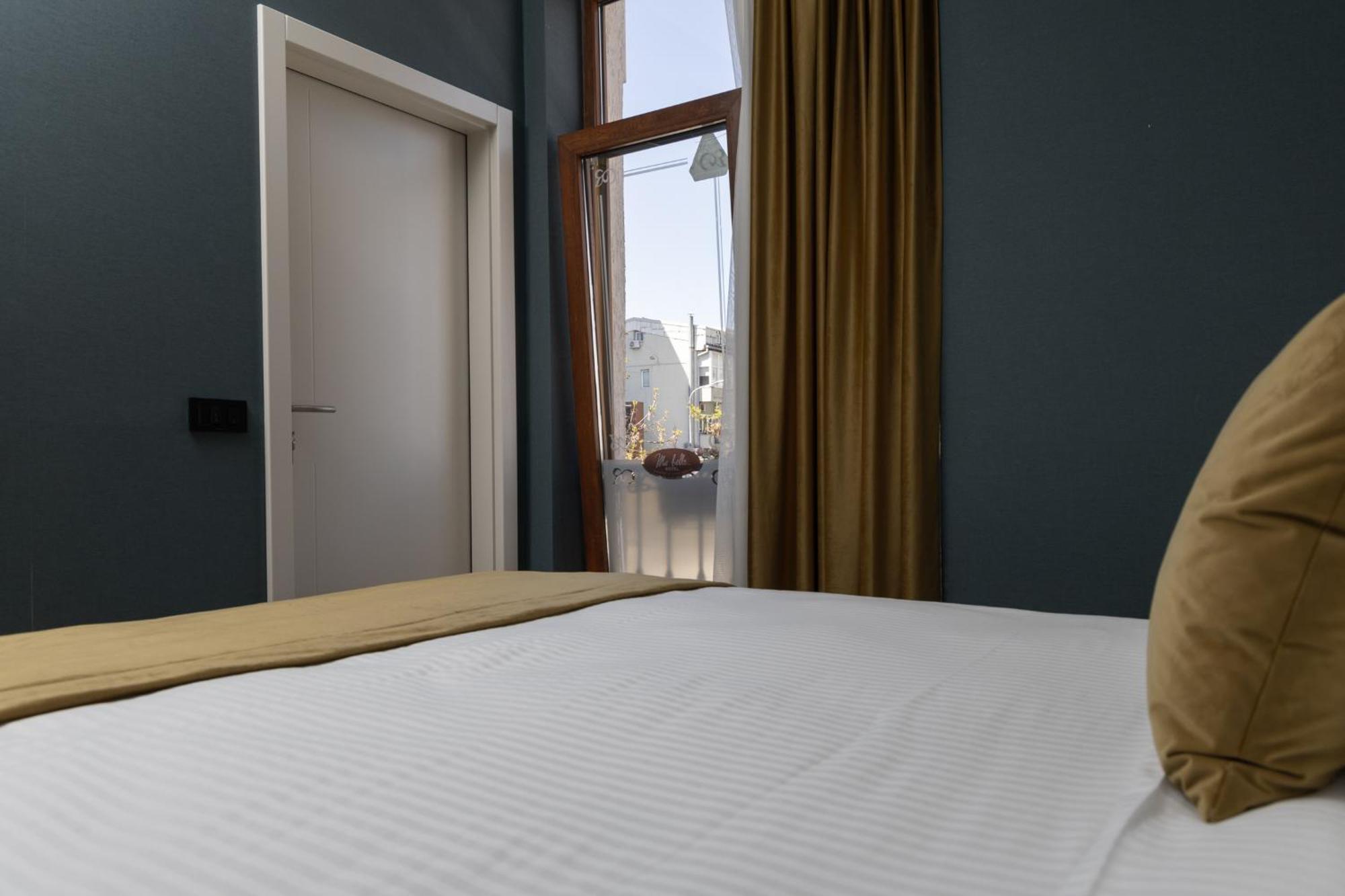 Hotel Ma Belle Pristina Buitenkant foto
