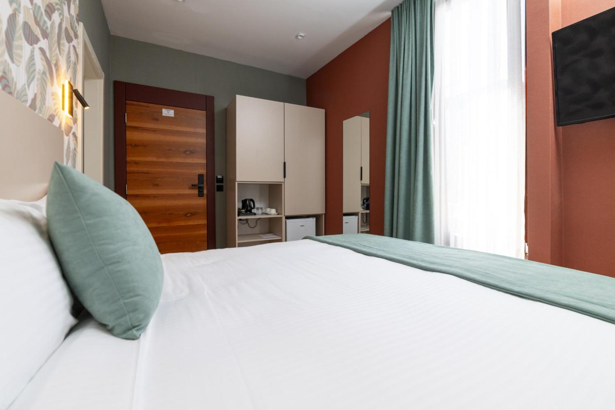 Hotel Ma Belle Pristina Buitenkant foto