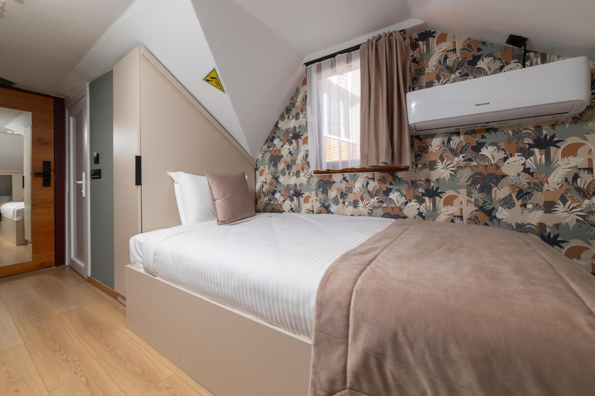 Hotel Ma Belle Pristina Buitenkant foto